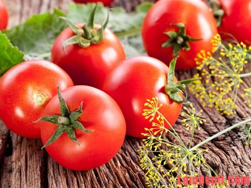 Cách làm thức uống đẹp da từ cà chua